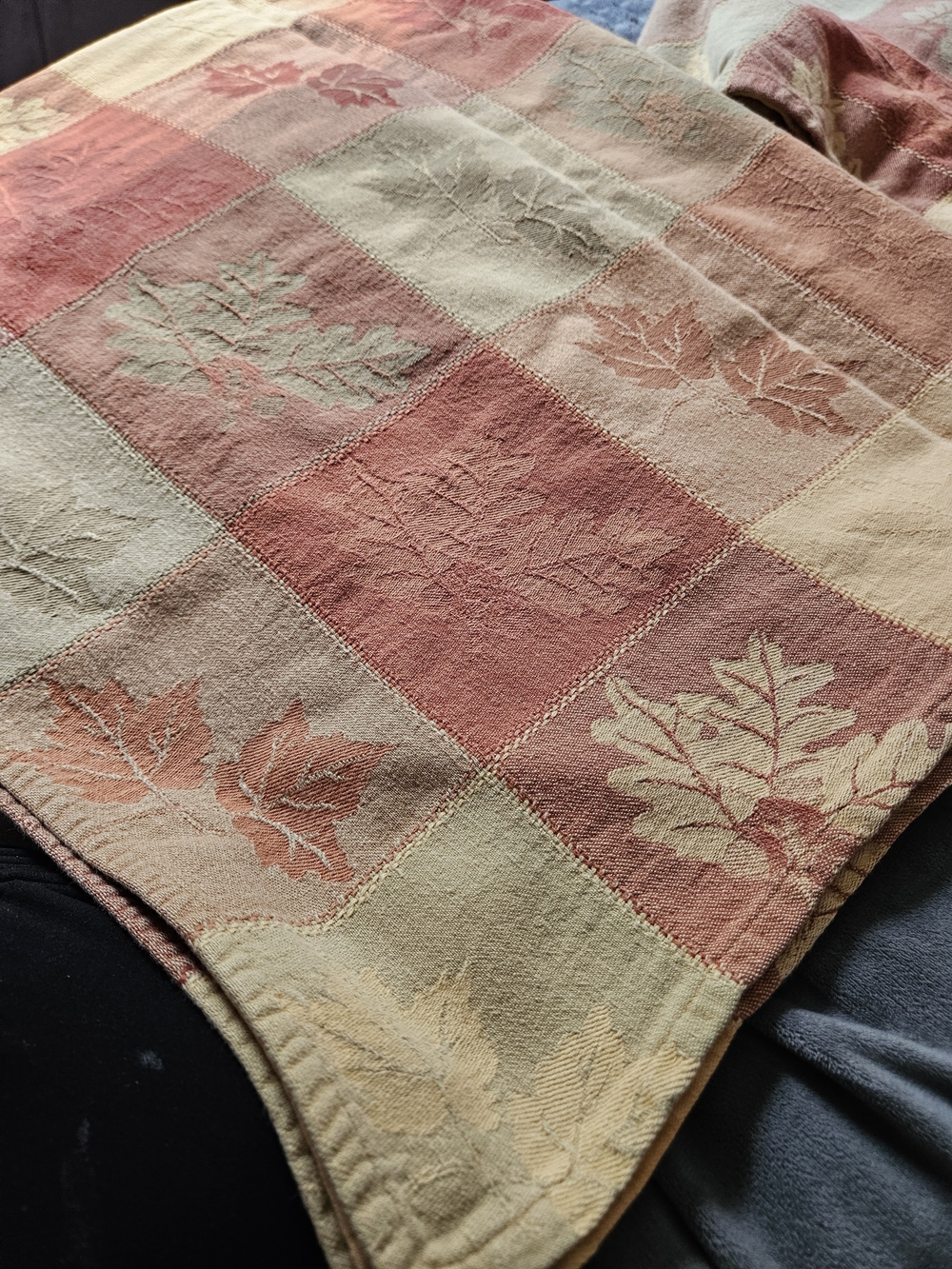 Autumn Leaf Jacquard Tablecloth